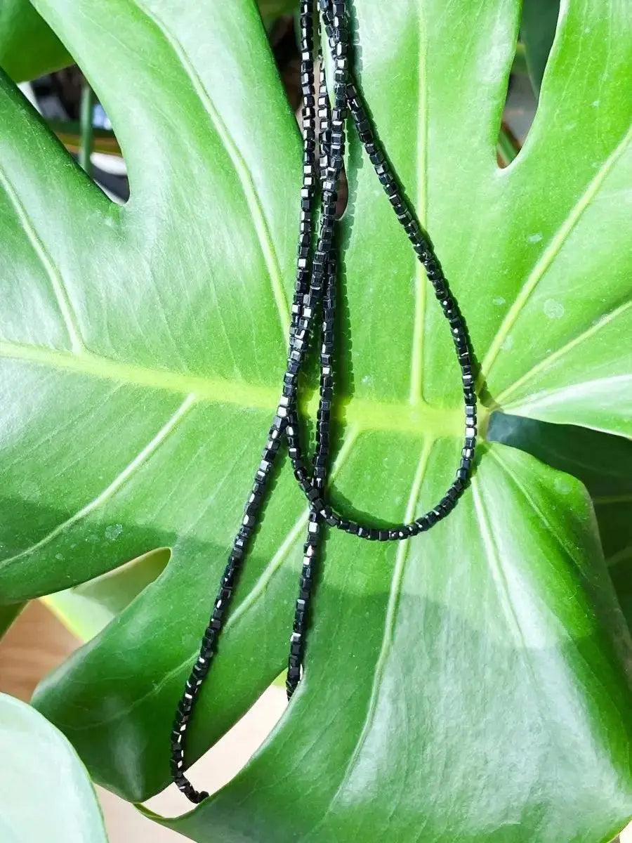 Onyx Glow – Ultra-fine Black Spinel Jewelry view 5